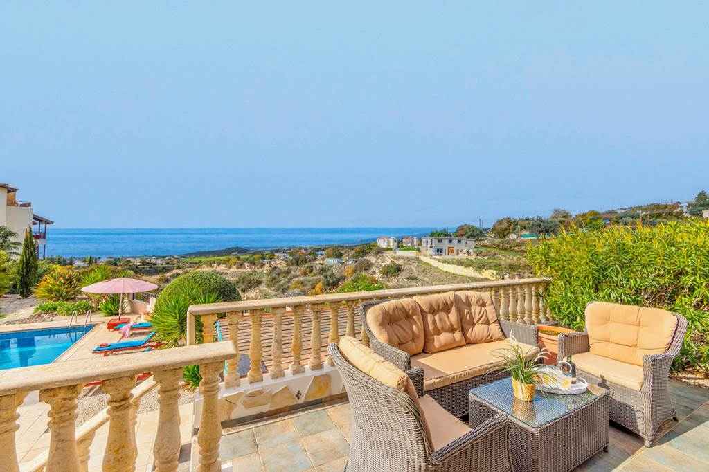 PFO_87126_Cliffside_Villa_0124_17.jpg
