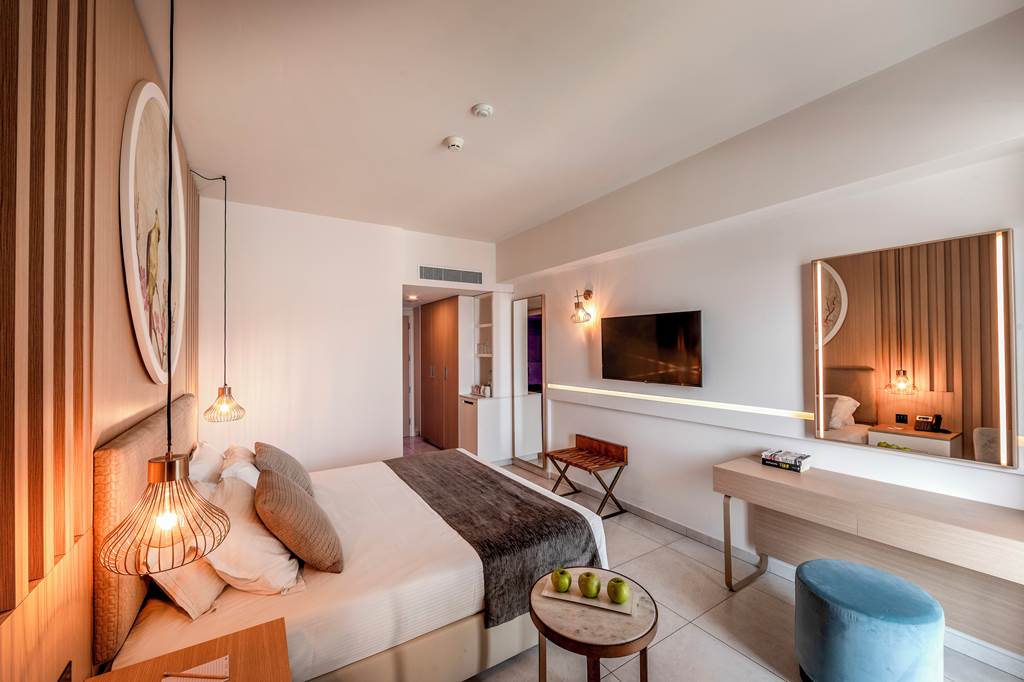LCA_78708_NissiBlu_Beach_Resort_0923_16.jpg