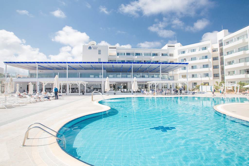LCA_74175_odessa_beach_hotel_0418_01.jpg