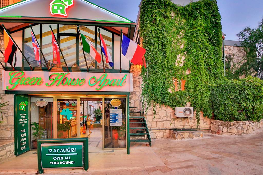 BJV_69160_Green_House_Apartments_0223_10.jpg