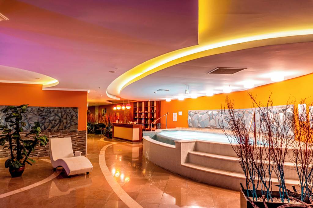 DLM_71841_Green_Nature_Diamond_Hotel_1220_07.jpg