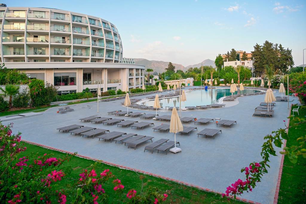 DLM_71841_Green_Nature_Diamond_Hotel_0624_01.jpg
