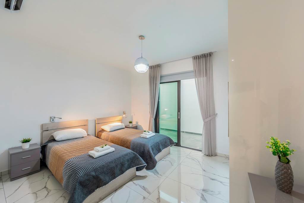 PFO_85501_Villa_Adaris_Coral_Bay_0523_05.jpg