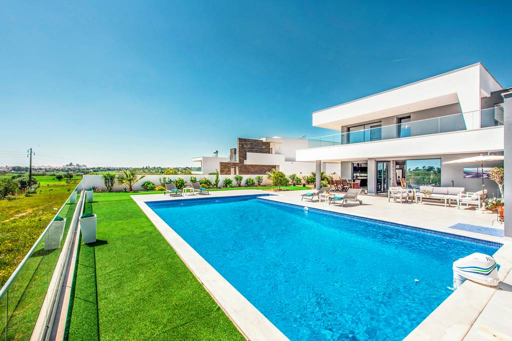 FAO_84485_Villa_Sunset_Vista_1122_16.jpg