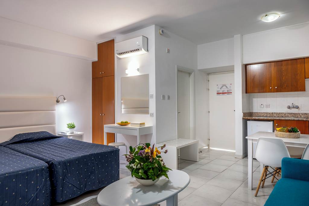 LCA_70562_Papantonia_Hotel_Apartments_0624_17.jpg