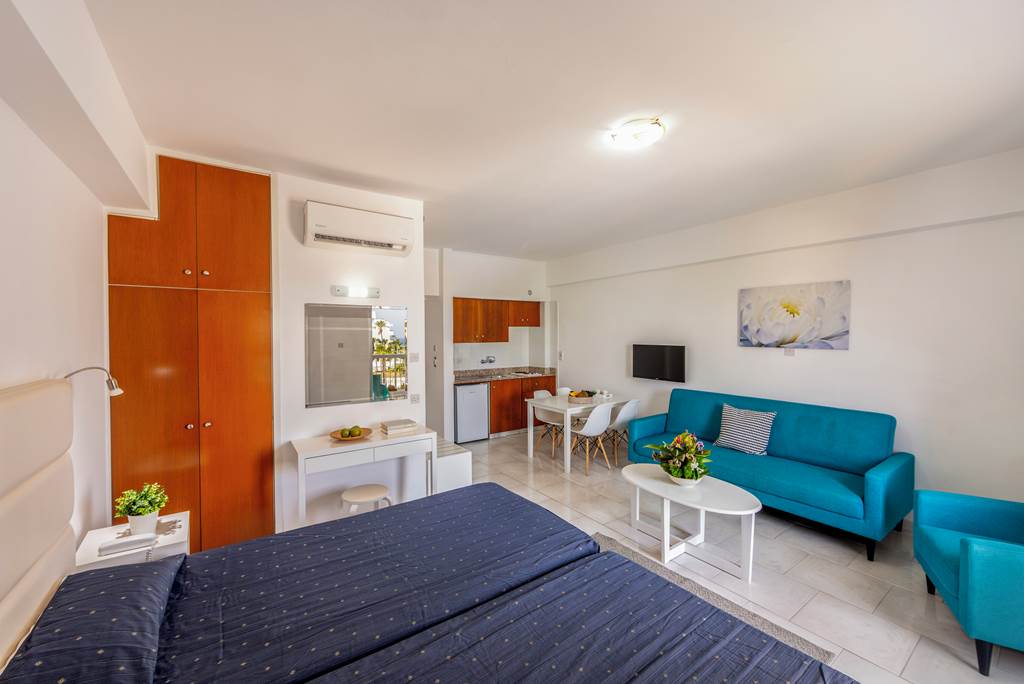 LCA_70562_Papantonia_Hotel_Apartments_0624_20.jpg