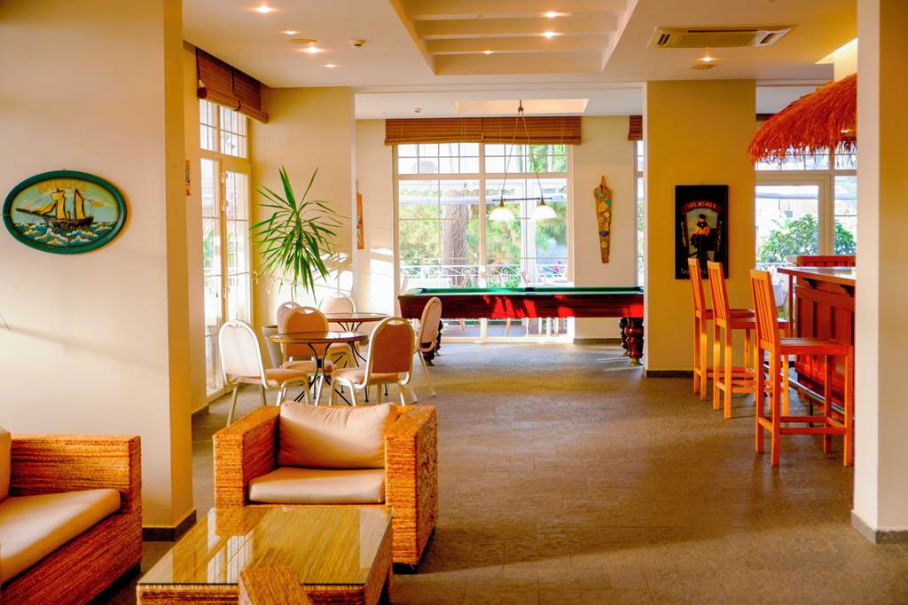 DLM_69292_Hawaii_Hotel_0724_02.jpg