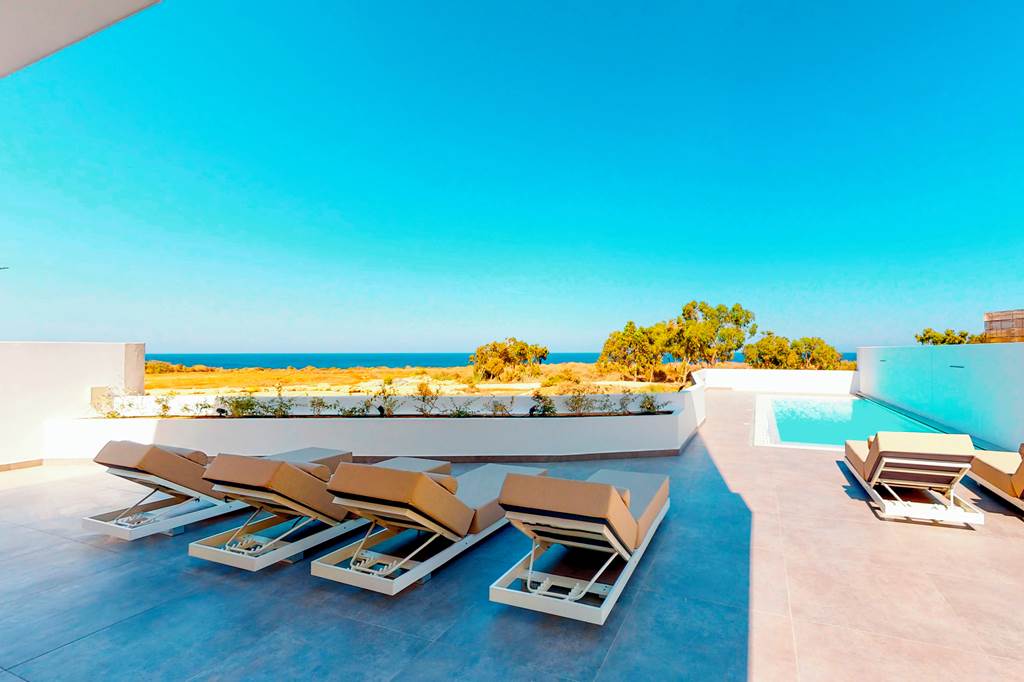 LCA_87851_Periyiali_Knonnos_Beach_Resort_-_Villa_Melpomeni_0624_04.jpg