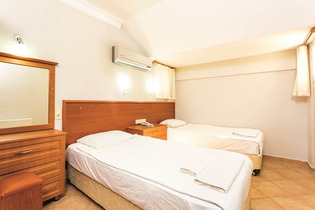 DLM_71551_Sea_Breeze_HTL_Apts_0315_10.jpg