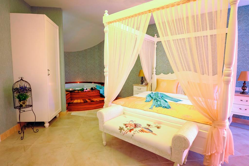 DLM_71551_Sea_Breeze_Hotel_&_Apartments_0919_02.jpg