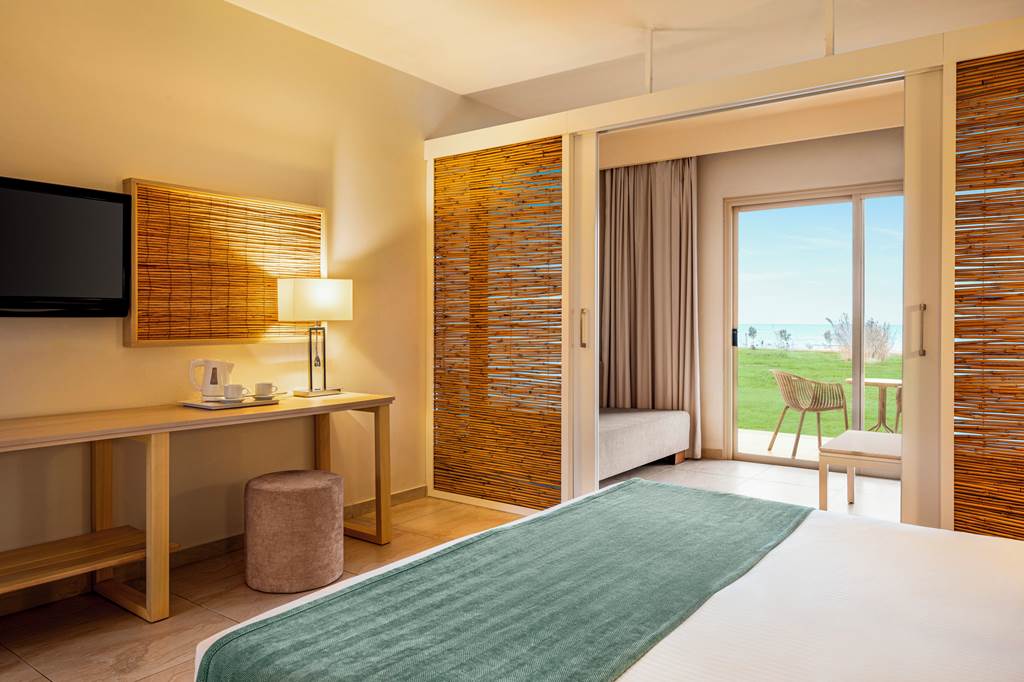 LCA_86963_Ramada_Hotel_&_Suites_By_Wyndham_Ayia_Napa_0324_12.jpg