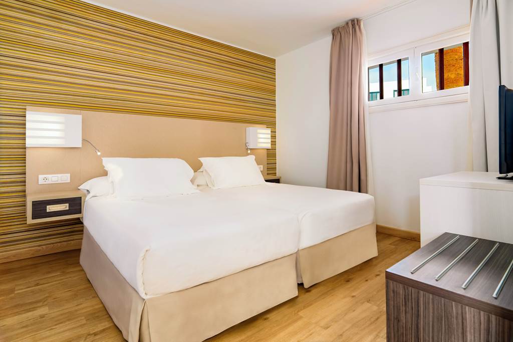 ACE_72807_H10_Suites_Lanzarote_Gardens_&_Aquapark_Costa_Teguise_0522_01.jpg