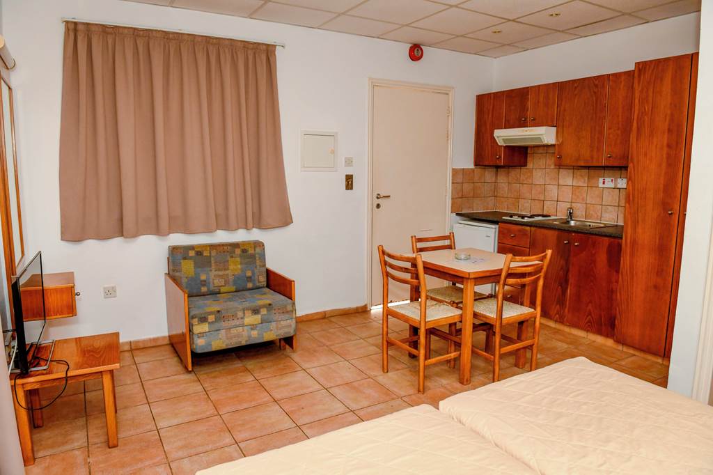 LCA_84015_Sweet_Memories_Hotel_Apartments_1123_04.jpg