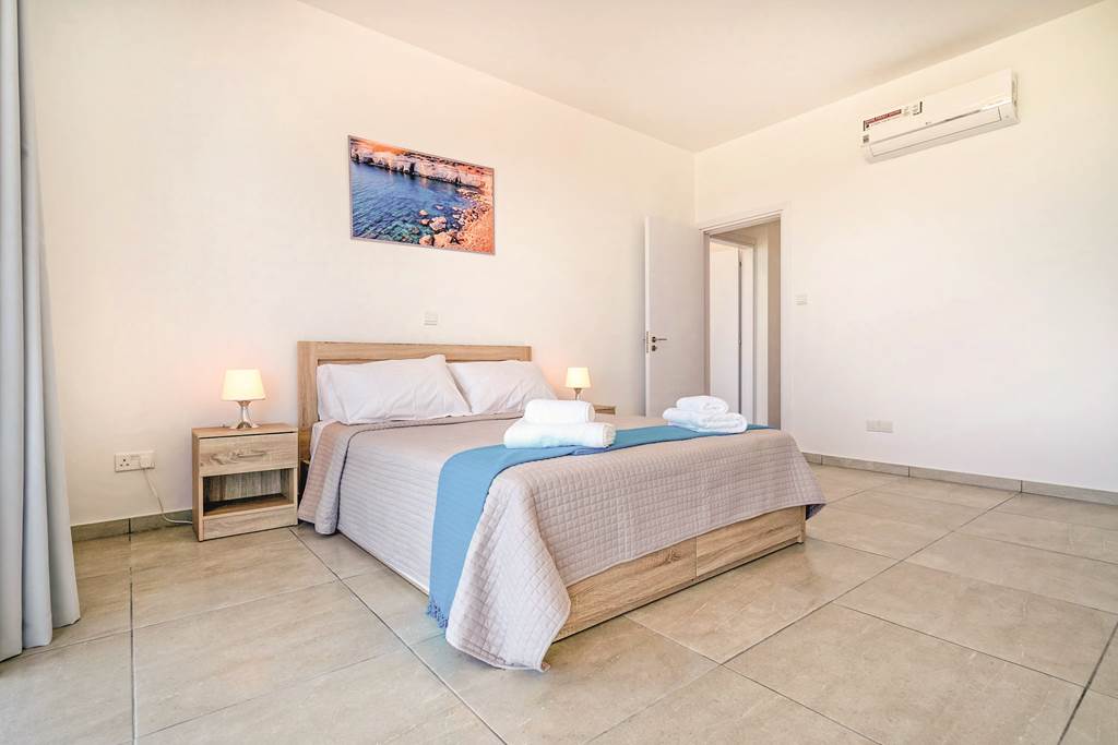 PFO_77559_Sea_Point_Villas_-_Five_Bedroom_Villa_1118_21.jpg