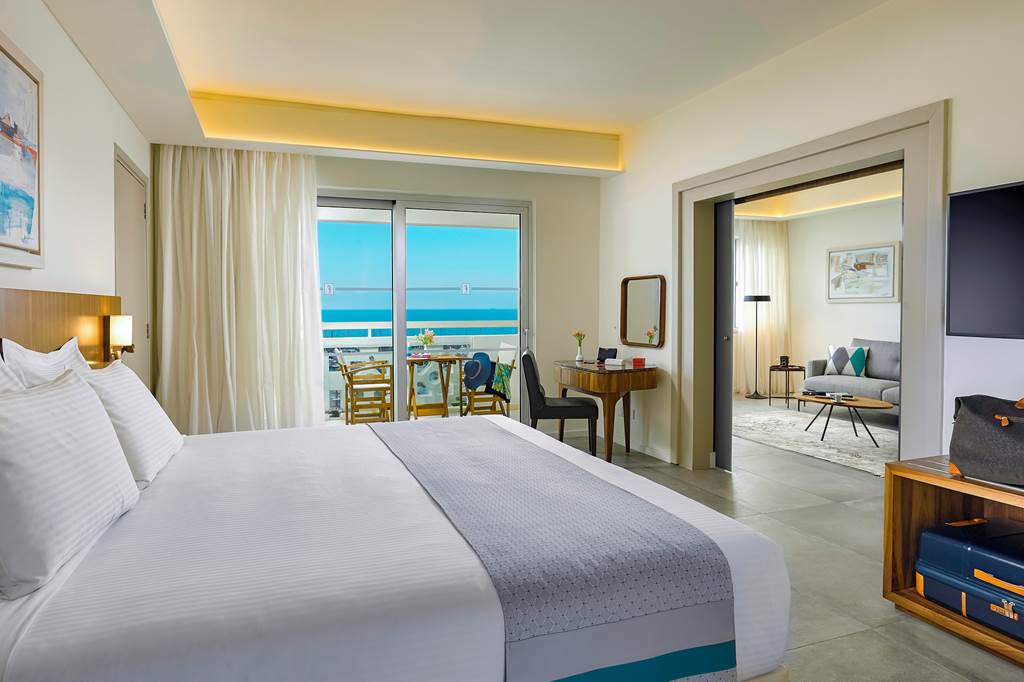 PFO_68924_St_Raphael_Resort_0220_25.jpg