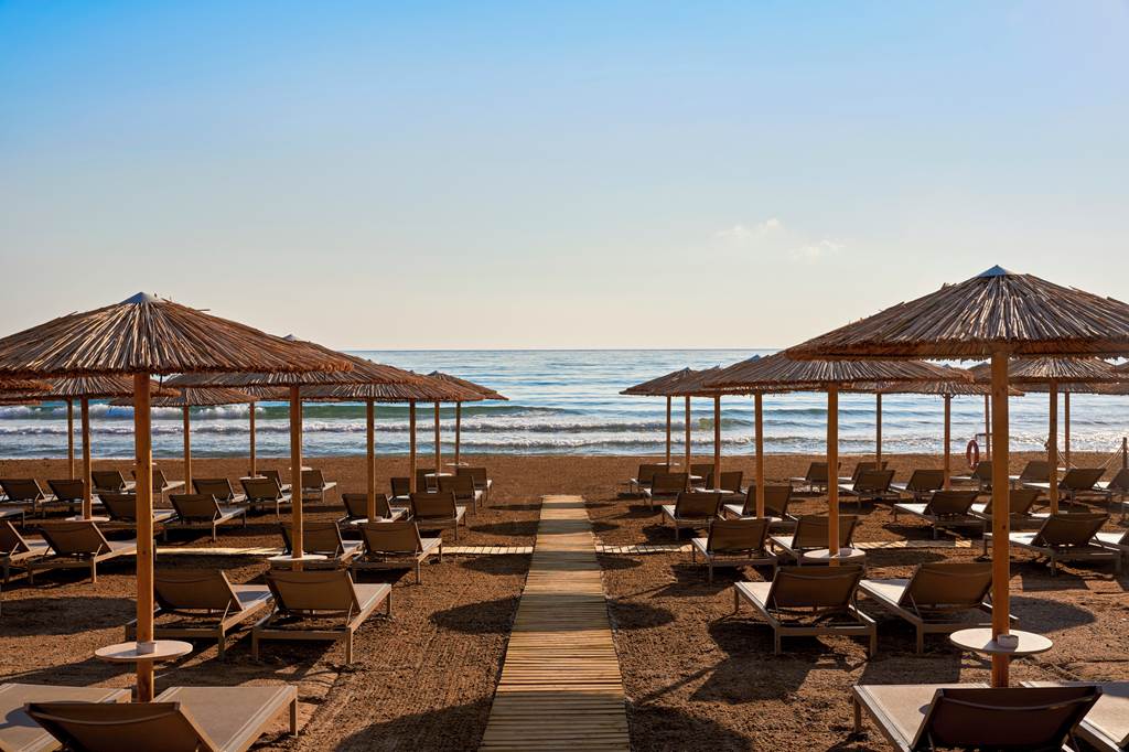 CHQ_79511_Amalthia_Beach_Resort_1123_02.jpg
