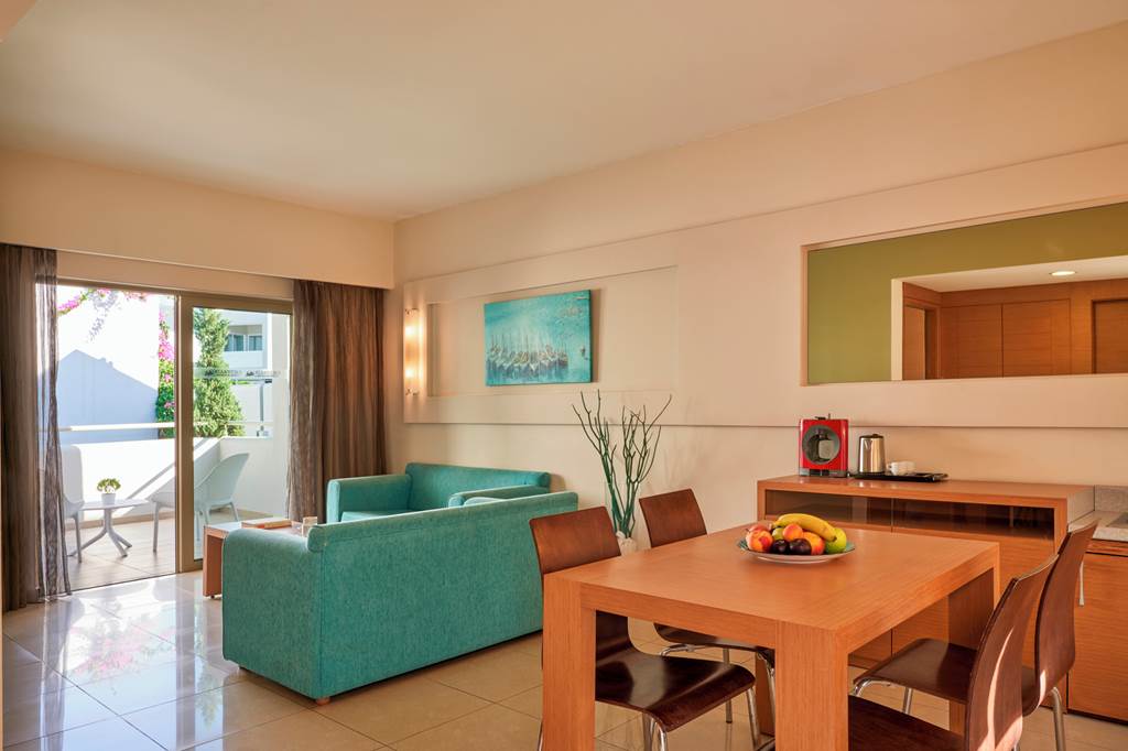CHQ_79511_Amalthia_Beach_Resort_1123_10.jpg