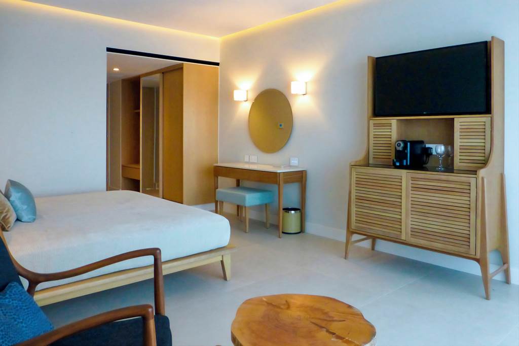 LCA_82498_Sunrise_Jade_Hotel_1020_11.jpg