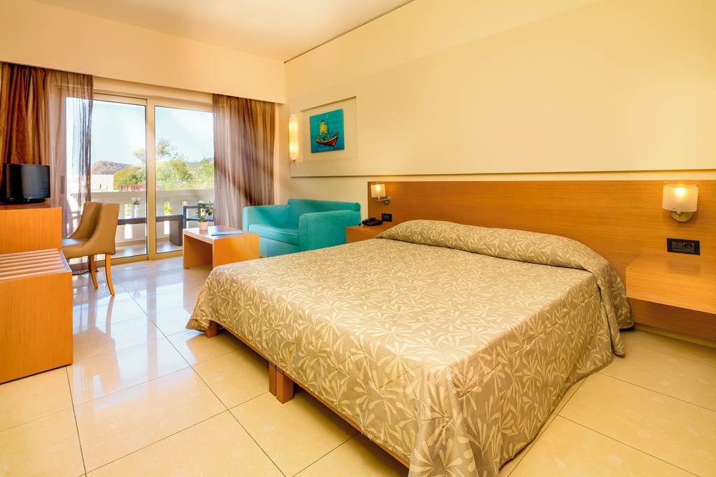 CHQ_79511_Amalthia_Beach_Resort_0720_34.jpg