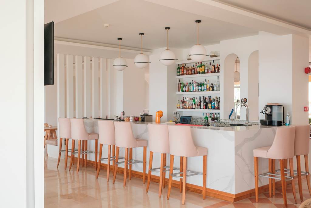 CFU_82795_Athina_Hotel_0723_03.jpg