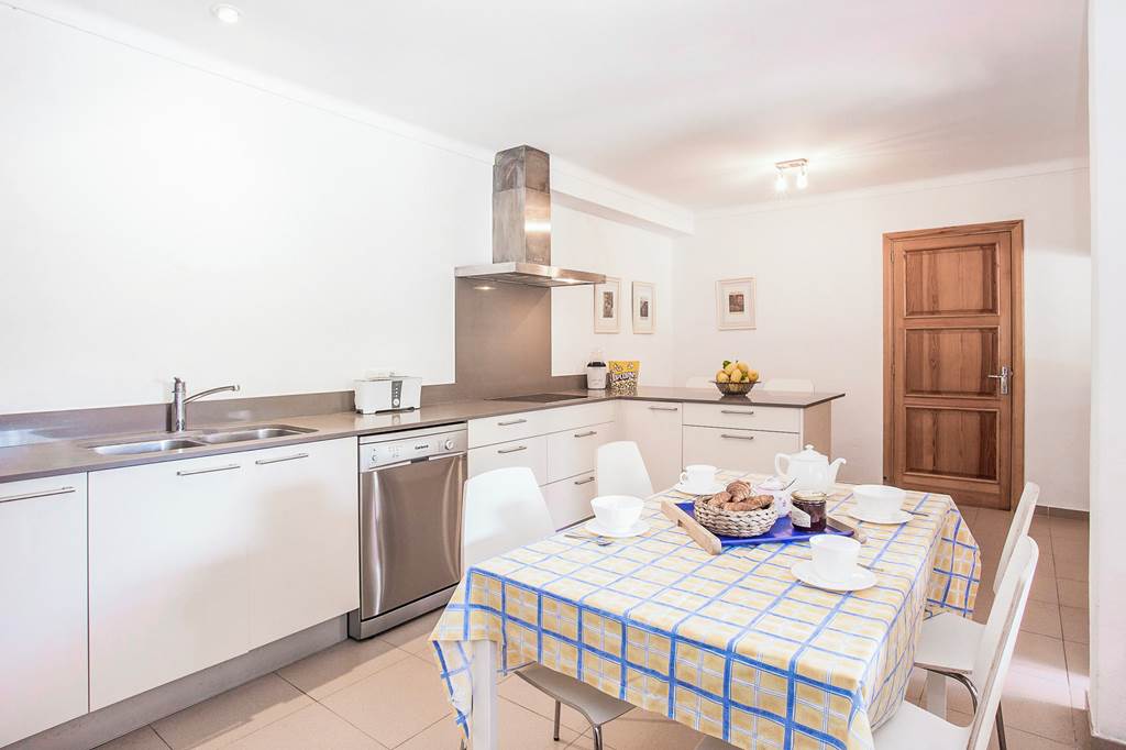 PMI_86880_Villa_Can_Creus_1223_08.jpg