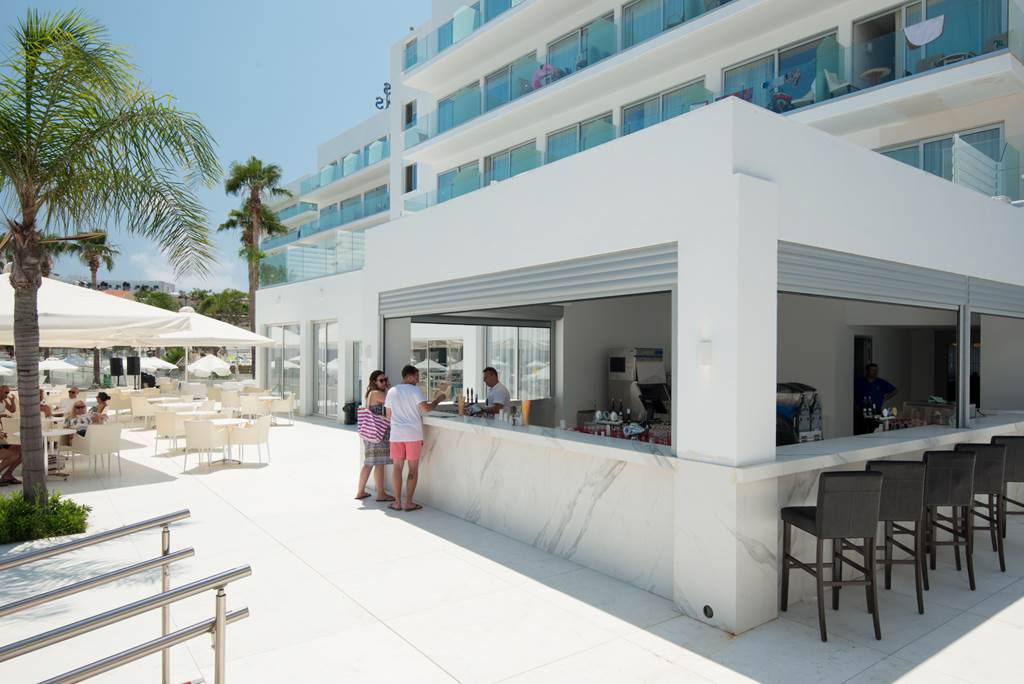 LCA_71504_Tsokkos_Protaras_Beach_0718_26.jpg