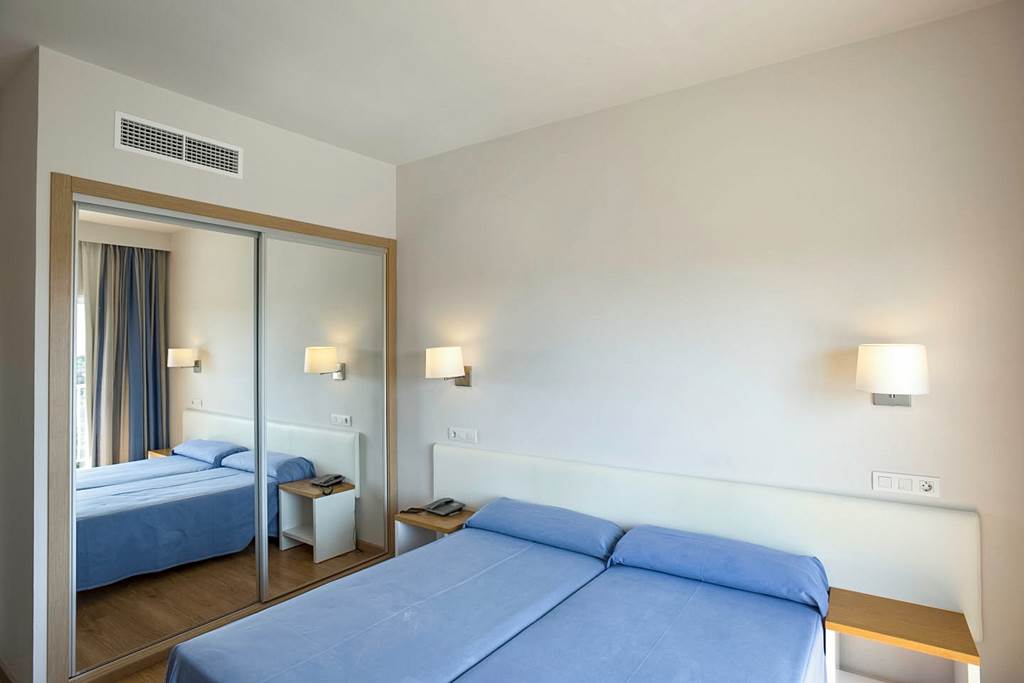 MAH_68934_Playa_Azul_Hotel_1218_06.jpg