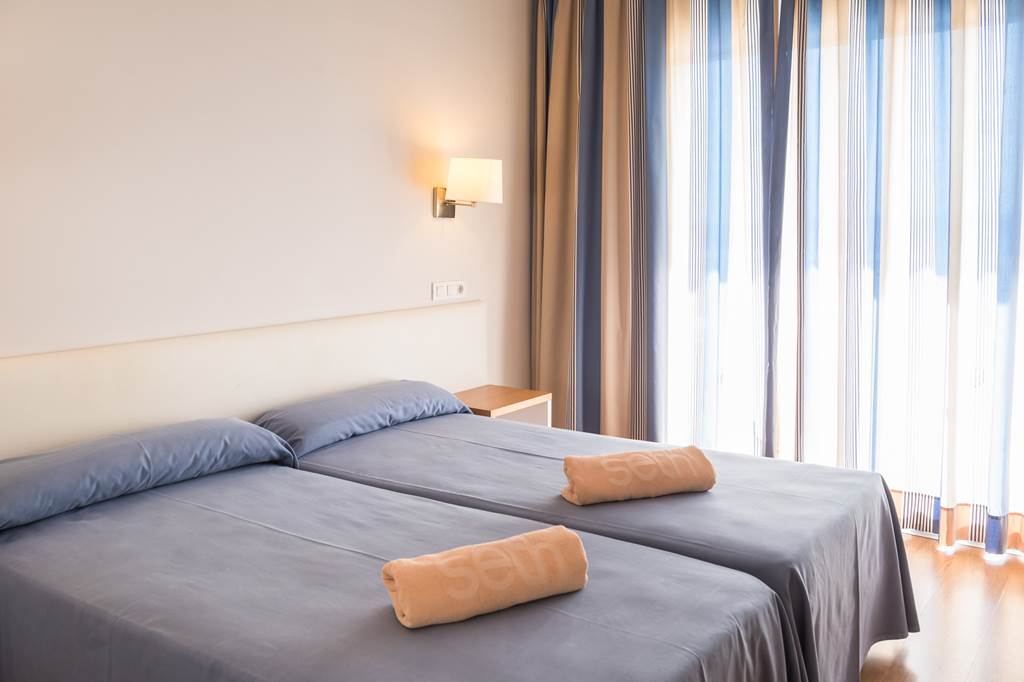 MAH_68934_Playa_Azul_Hotel_0318_03.jpg