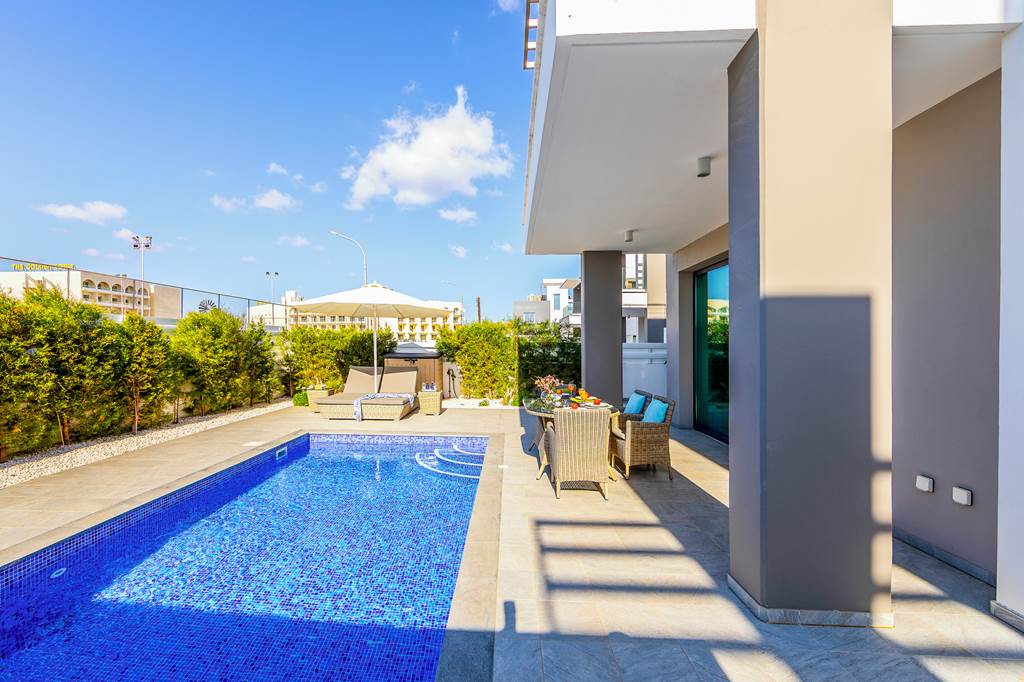 LCA_88965_Pernera_Beach_Villa_0125_07.jpg