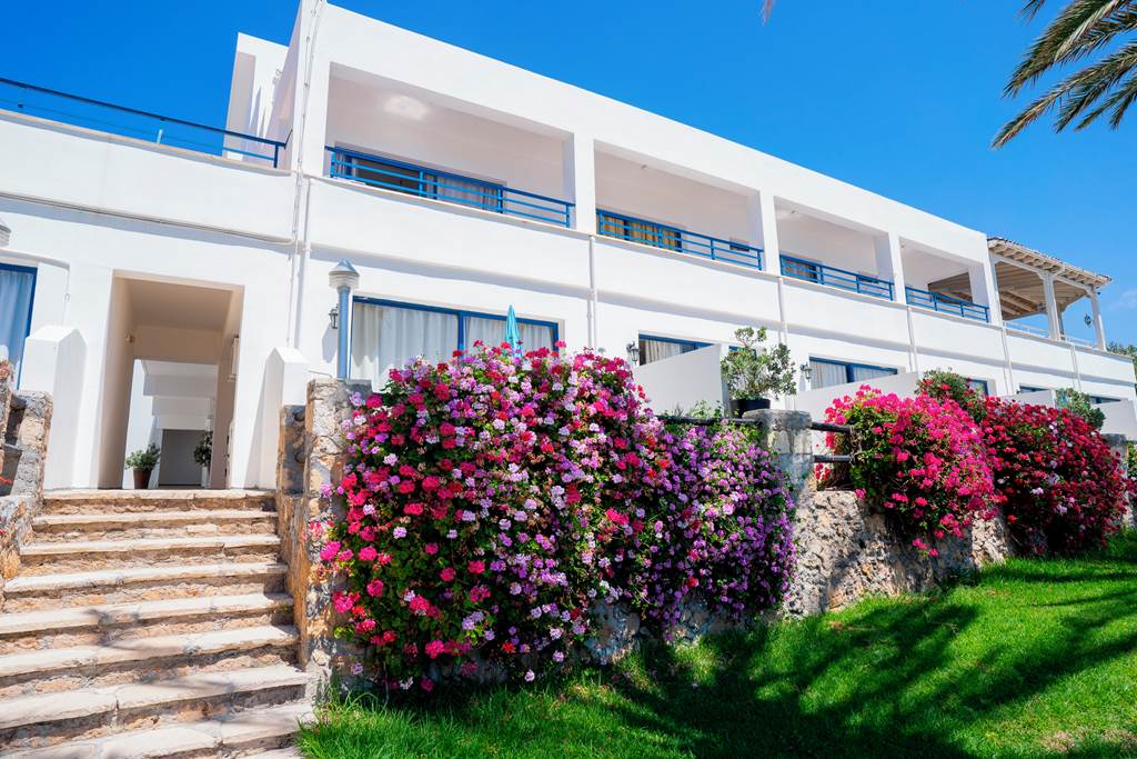 PFO_83202_Vrachia_Beach_Hotel_&_Suites_0821_09.jpg