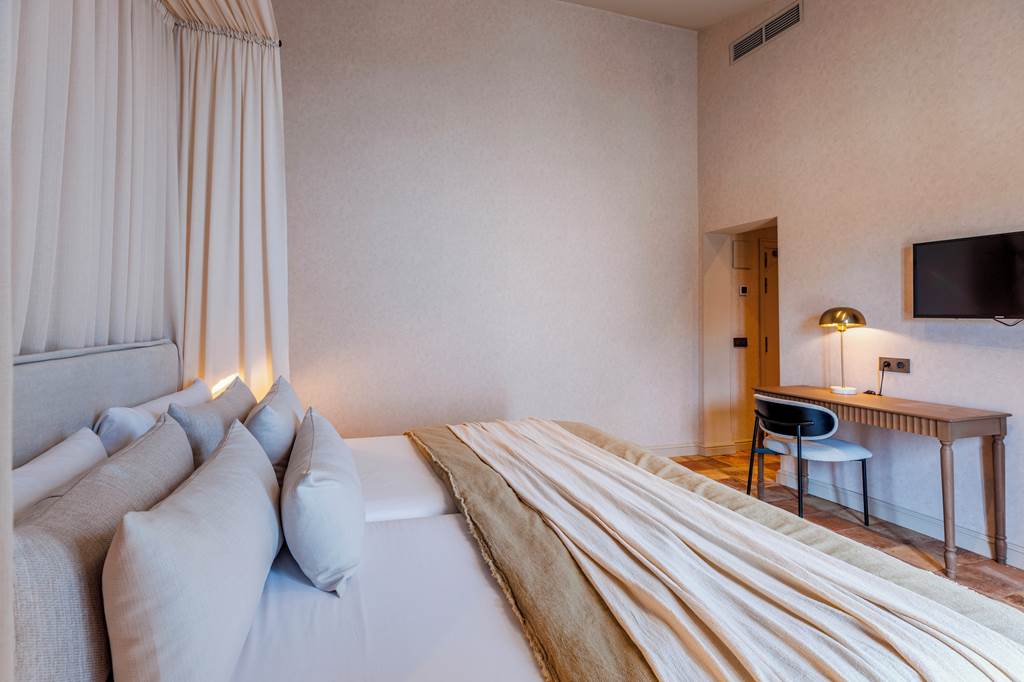 PMI_124_Hoposa_Uyal_Hotel_0524_07.jpg