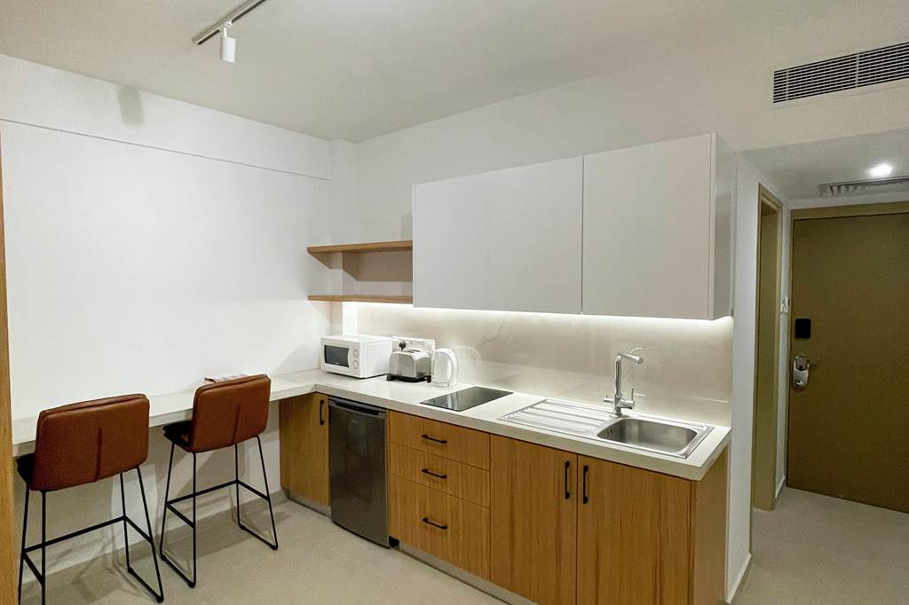 PFO_83202_Vrachia_Beach_Hotel_&_Suites_0324_05.jpg