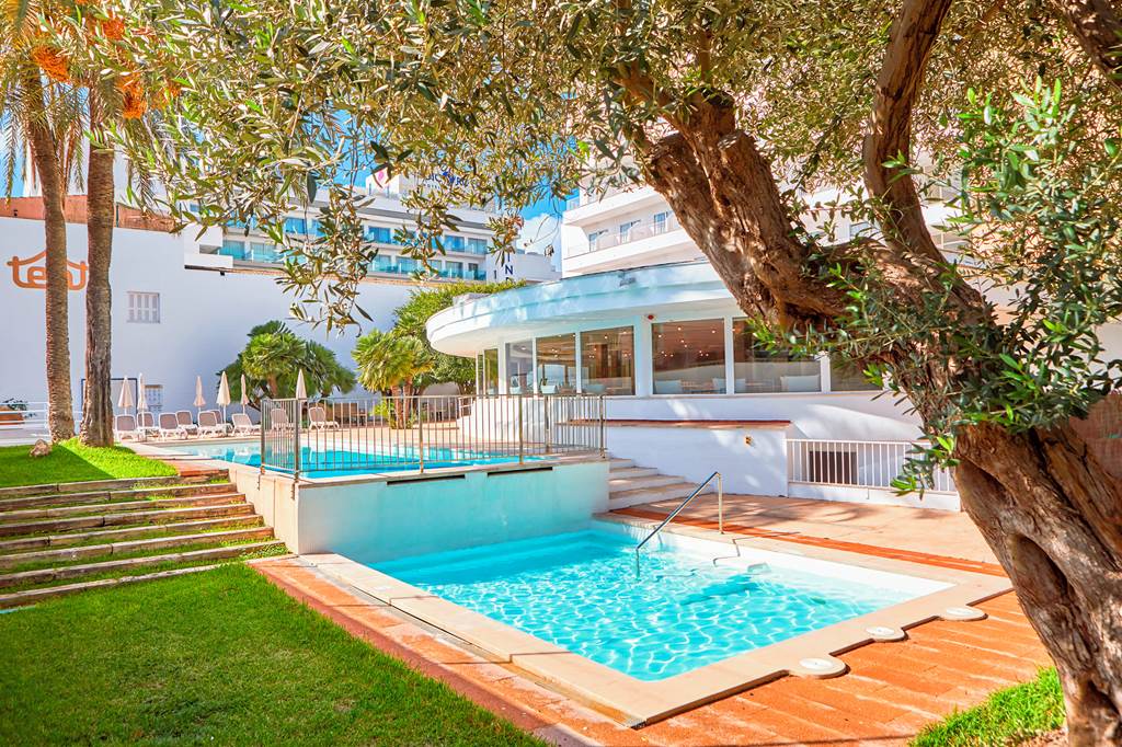 PMI_82331_tent_Playa_de_Palma_1120_08.jpg