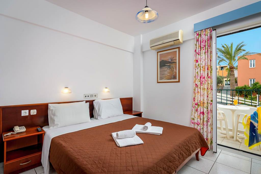 HER_71204_Bellos_Hotel_Apartments_0221_02.jpg