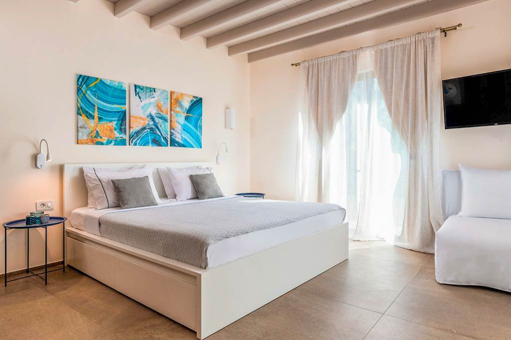 RHO_85640_Villa_South_Key_0723_12.jpg