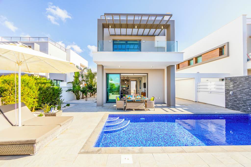 LCA_88965_Pernera_Beach_Villa_0125_09.jpg