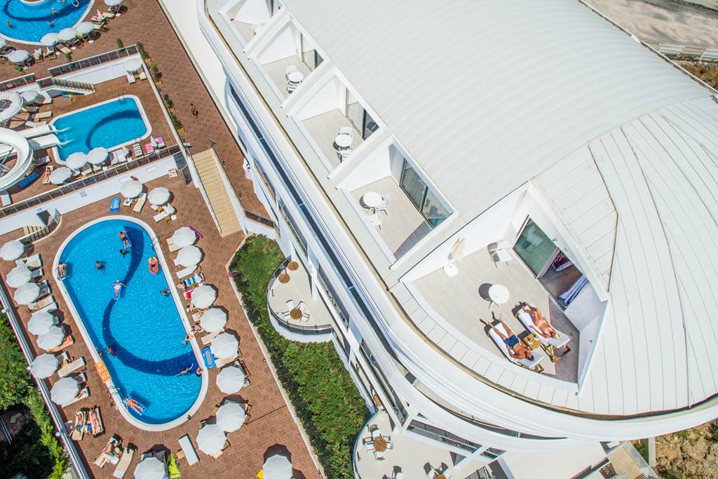 AYT_74529_Laguna_Beach_Alya_Resort_Spa_0916_04.jpg