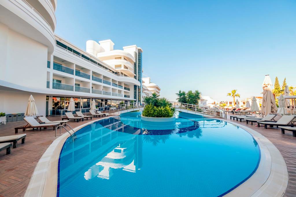 AYT_74529_Laguna_Beach_Alya_Resort_&_Spa_0623_06.jpg