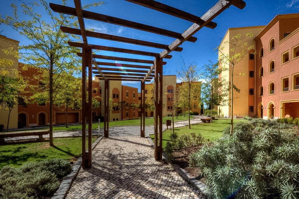 FAO_73113_The_Residences_at_Victoria_0918_01.jpg