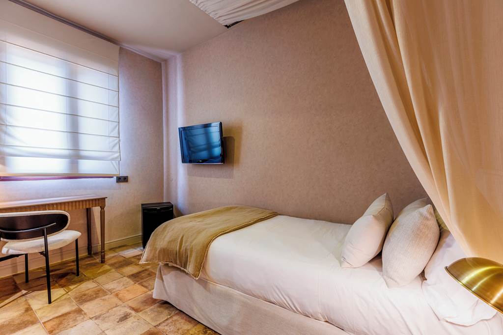 PMI_124_Hoposa_Uyal_Hotel_0524_16.jpg