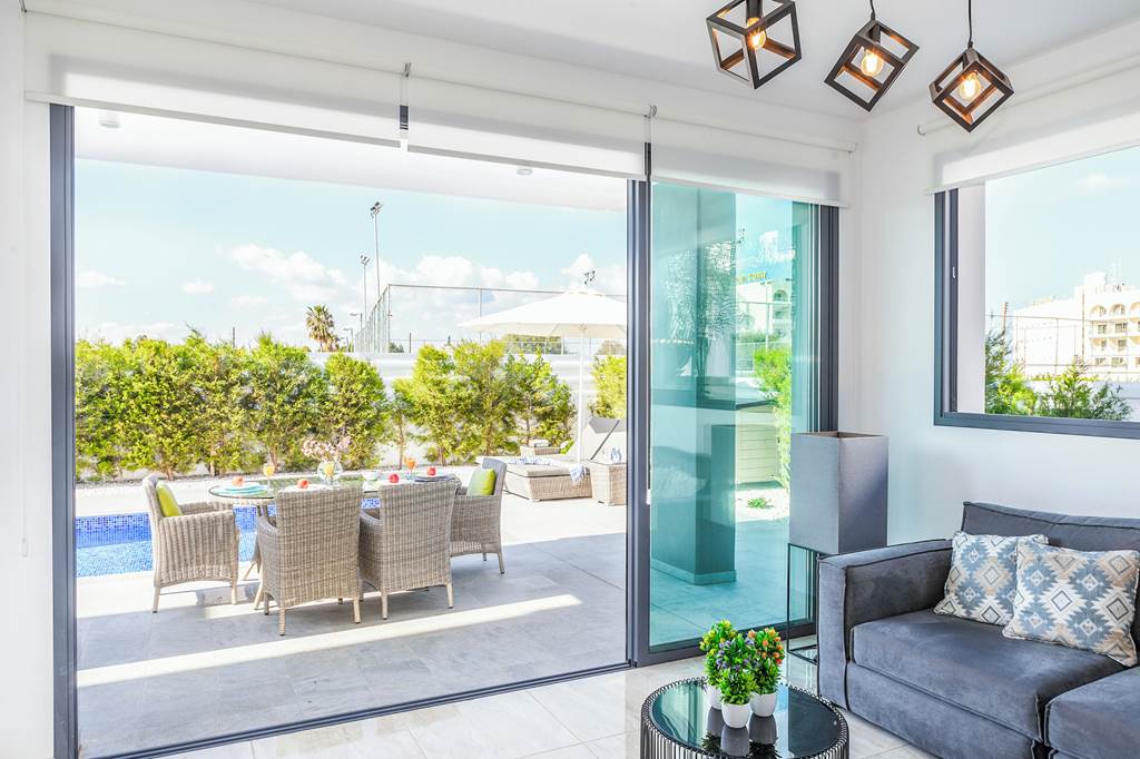 LCA_88965_Pernera_Beach_Villa_0125_10.jpg