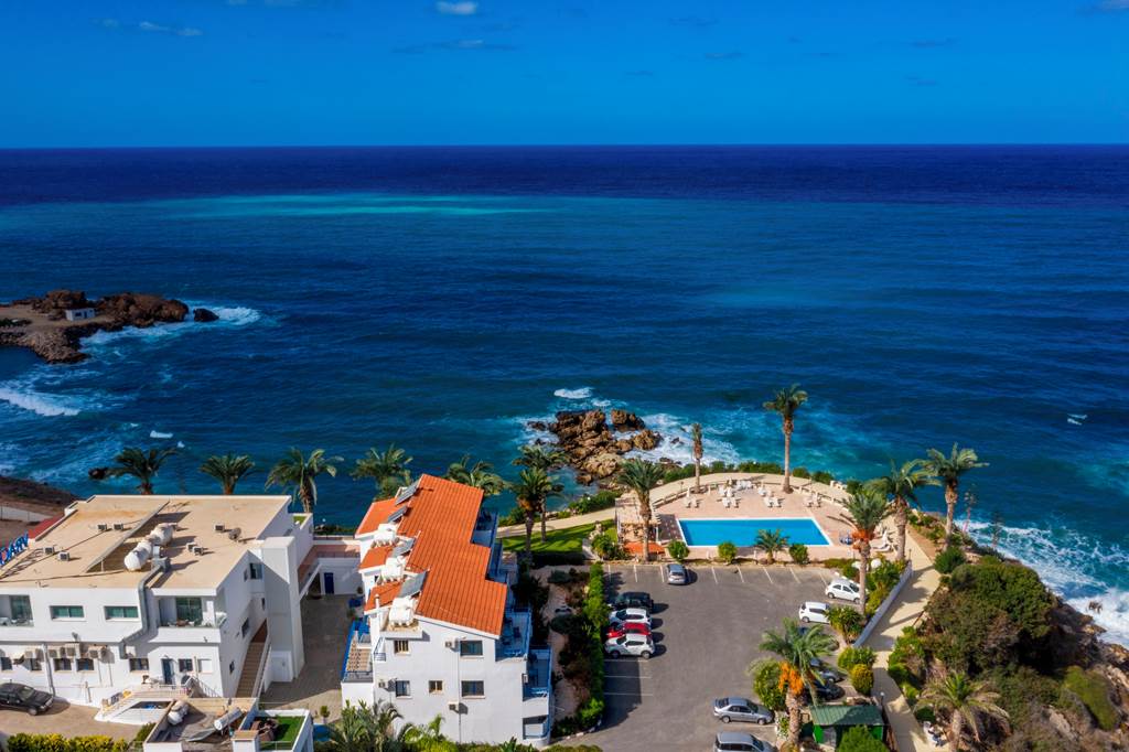 PFO_83202_Vrachia_Beach_Hotel_&_Suites_0821_20.jpg
