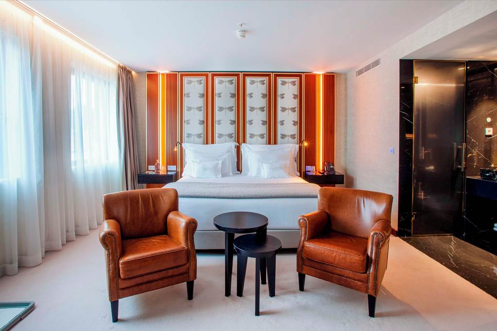 OPO_87213_Wine_and_Books_Porto_Hotel_0624_07.jpg