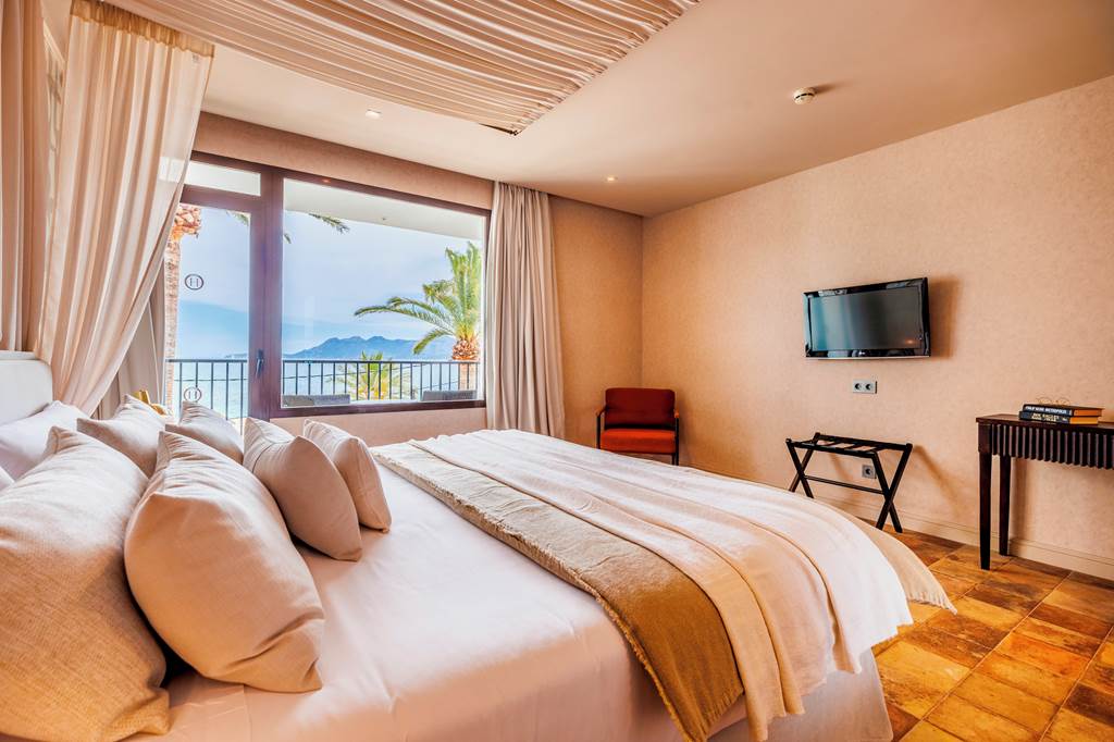 PMI_124_Hoposa_Uyal_Hotel_0524_06.jpg