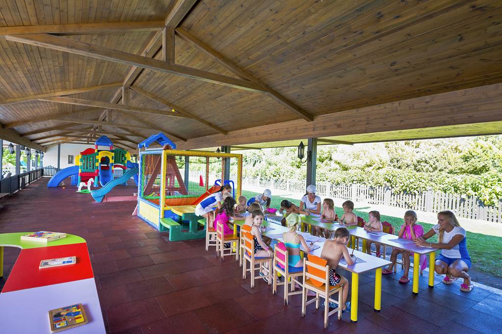 AYT_72732_Limak_Lara_Resort_1223_01.jpg