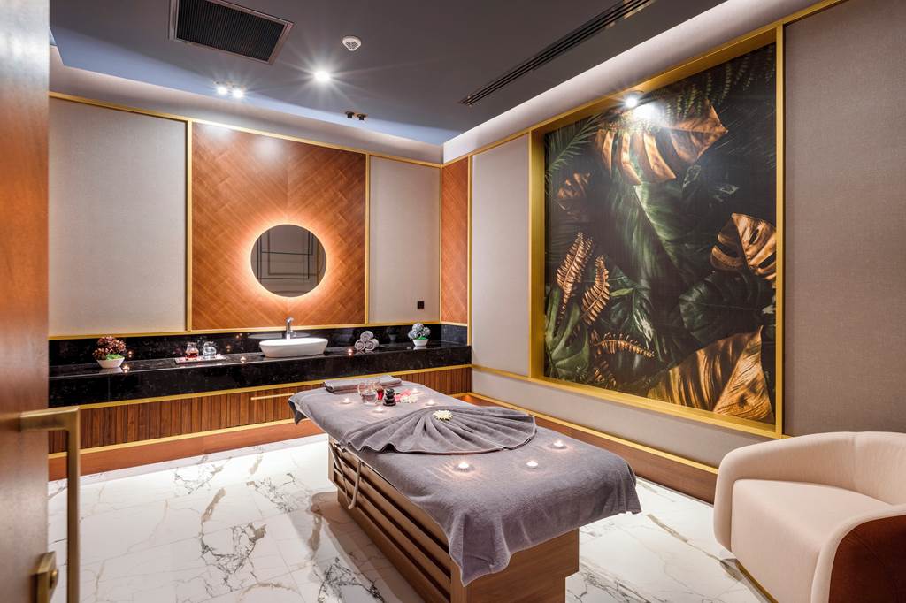 AYT_74510_Miracle_Resort_Hotel_0923_18.jpg
