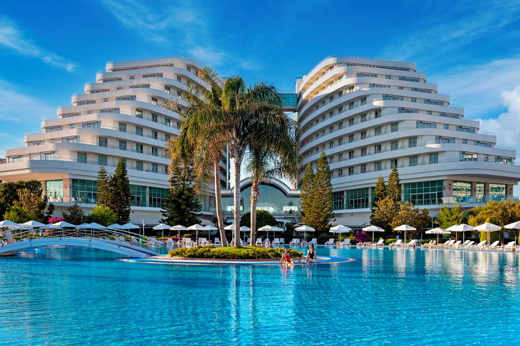 AYT_74510_Miracle_Resort_Hotel_0821_01.jpg