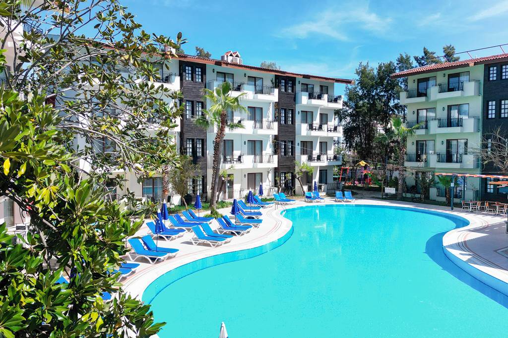 AYT_73428_Lemas_Suite_Hotel_1223_04.jpg