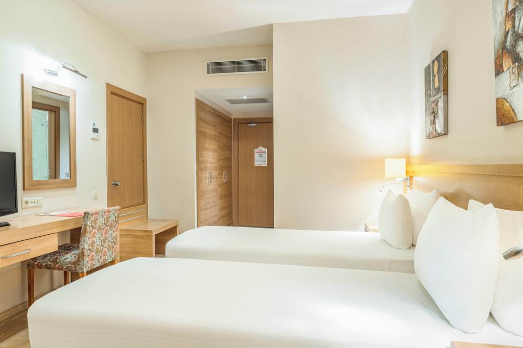 AYT_73370_Ramada_Resort_Lara_0523_10.jpg