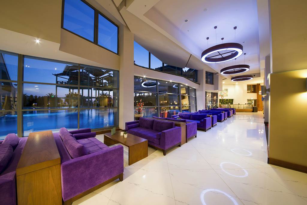 AYT_72732_Limak_Lara_Resort_1223_03.jpg